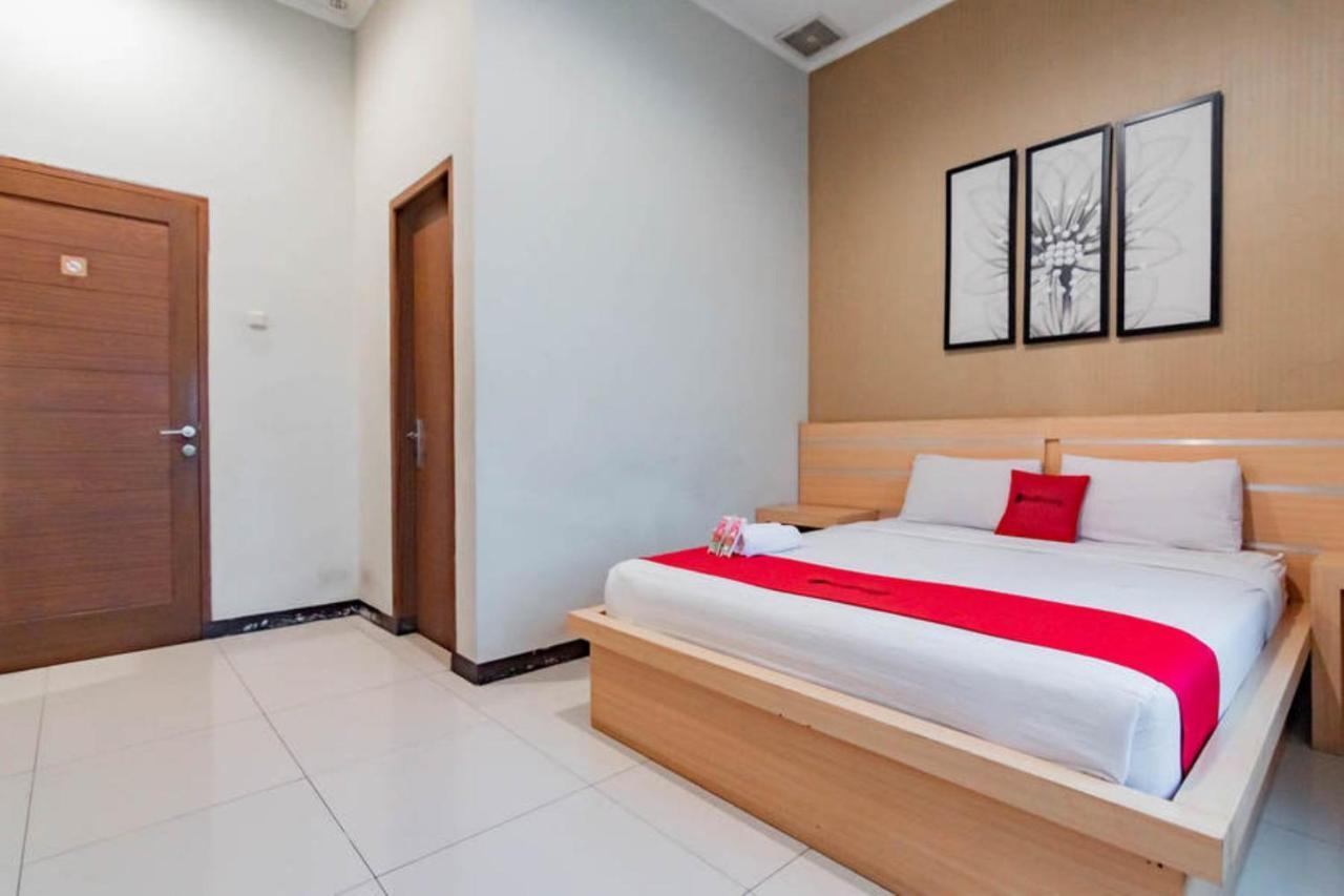 Reddoorz Near Lembang Park & Zoo 2 Hotel Buitenkant foto