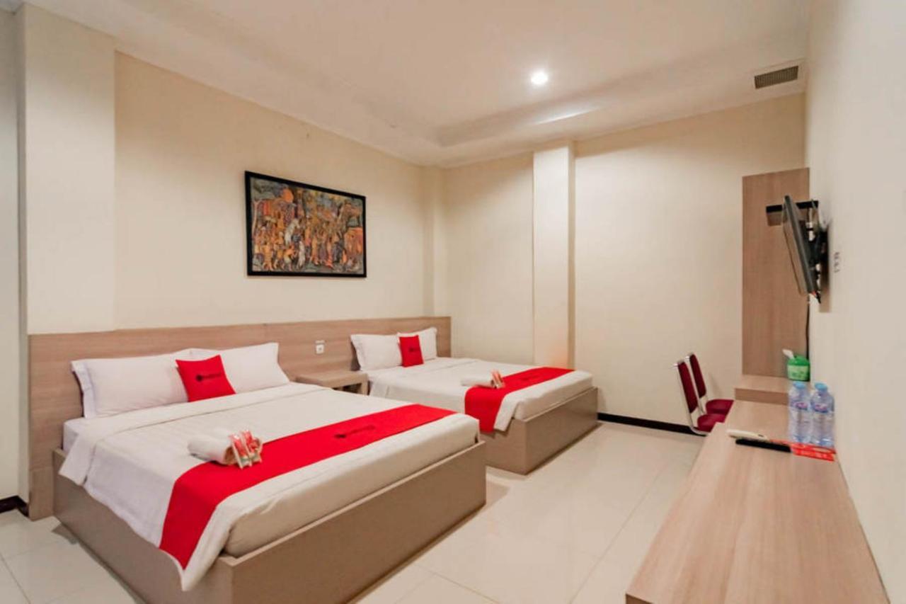Reddoorz Near Lembang Park & Zoo 2 Hotel Buitenkant foto