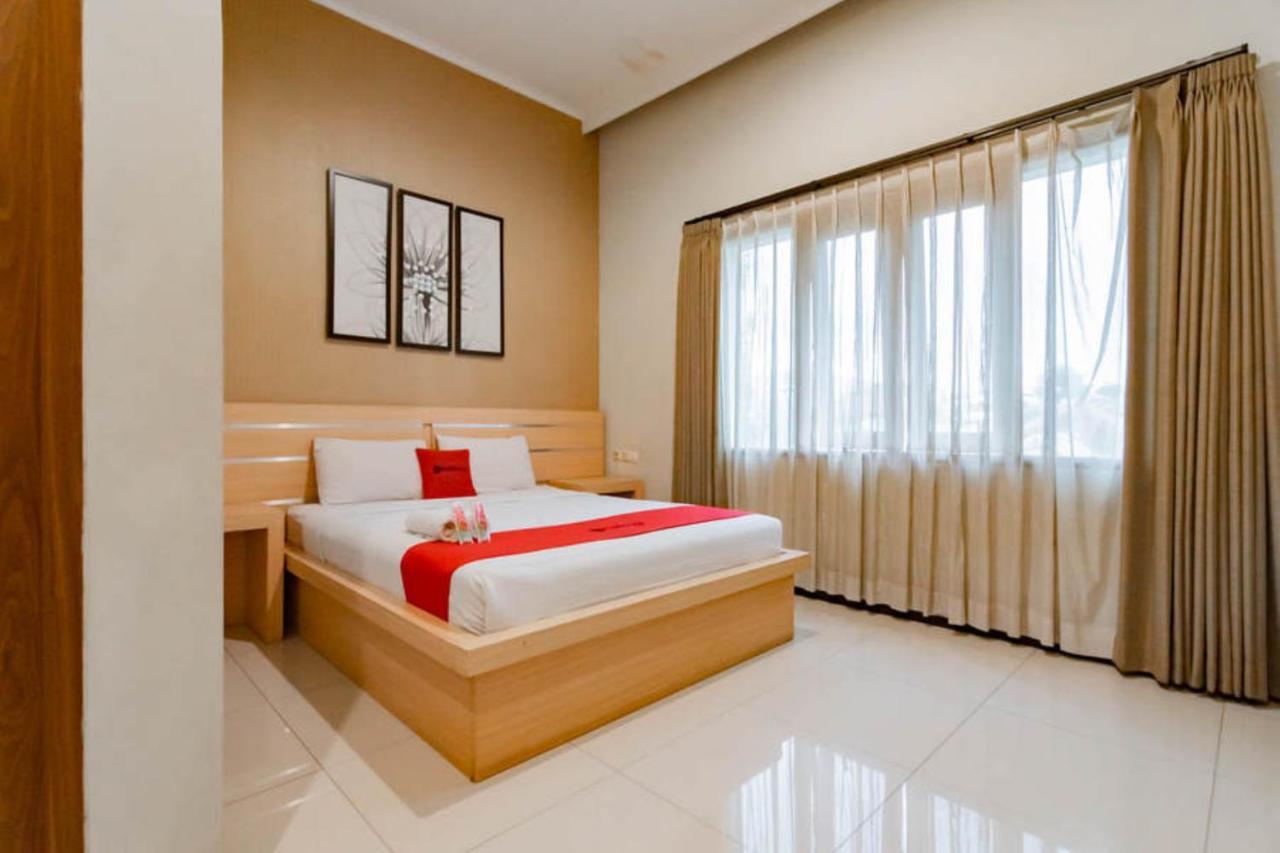 Reddoorz Near Lembang Park & Zoo 2 Hotel Buitenkant foto