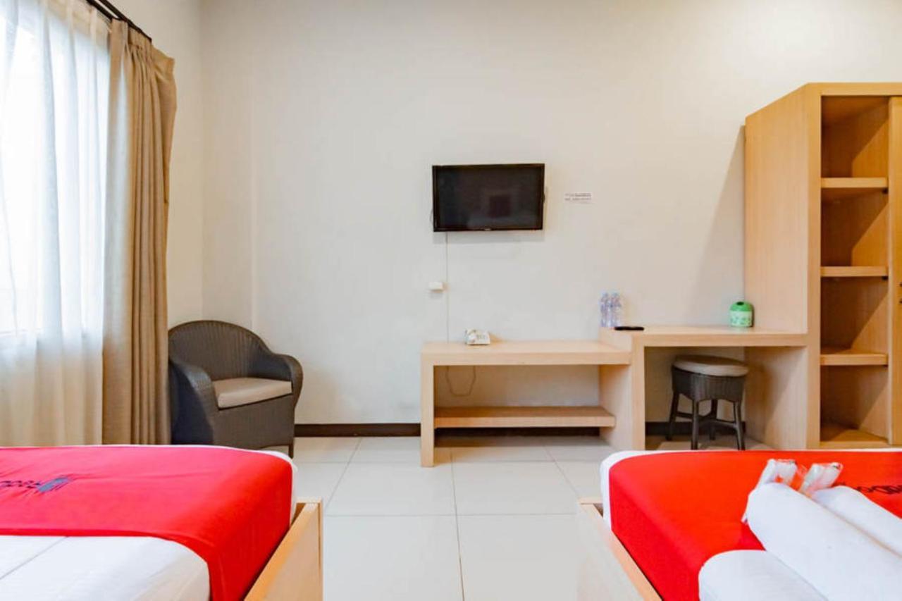 Reddoorz Near Lembang Park & Zoo 2 Hotel Buitenkant foto