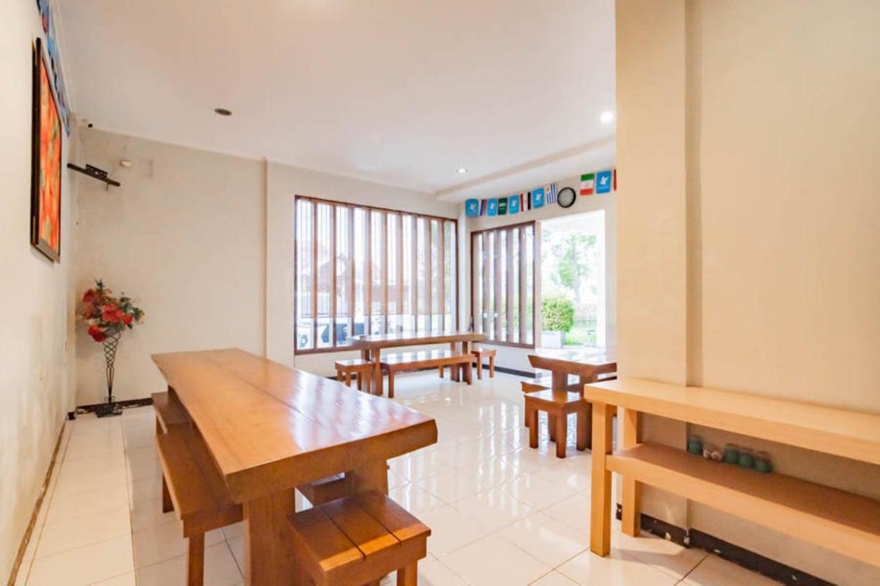 Reddoorz Near Lembang Park & Zoo 2 Hotel Buitenkant foto