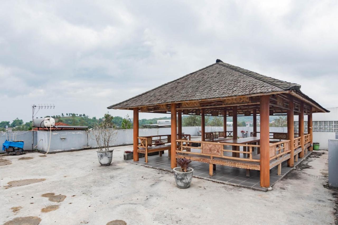 Reddoorz Near Lembang Park & Zoo 2 Hotel Buitenkant foto