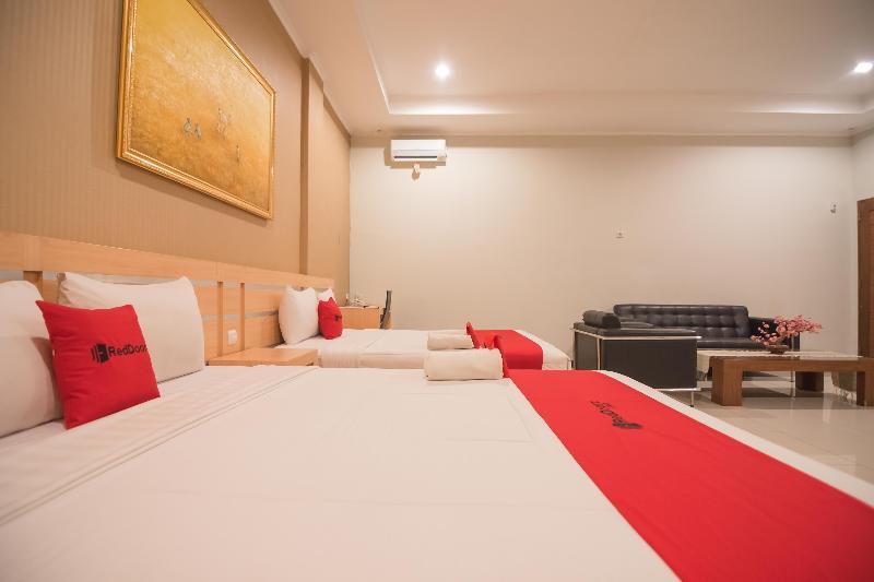 Reddoorz Near Lembang Park & Zoo 2 Hotel Buitenkant foto
